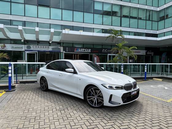 BMW 320i 2.0 16V TURBO FLEX M SPORT AUTOMÁTICO BMW 320i 2.0 16V TURBO FLEX M SPORT AUTOMÁTICO